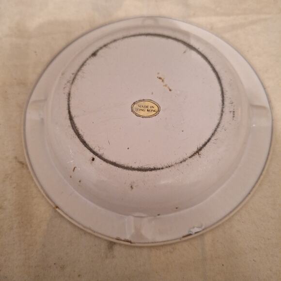 Vintage London Bridge Tower Souvenir Metal Ashtray, Made In Hong Kong - Picture 3 of 3